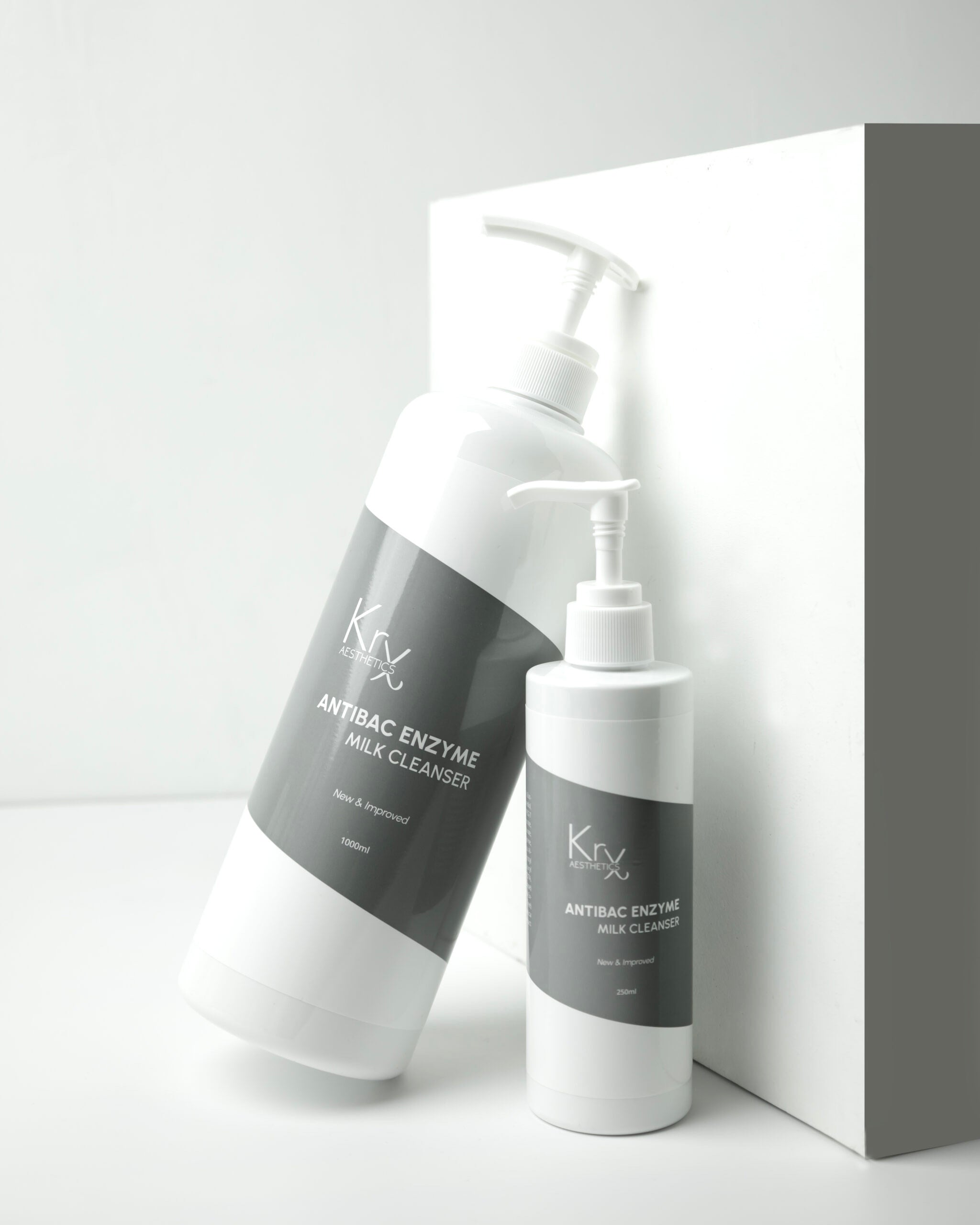 Antibac Milch-Enzymreiniger & Make-up-Entferner